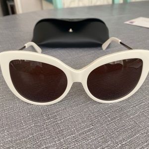 Brand new! Avery style Diff sunglasses
